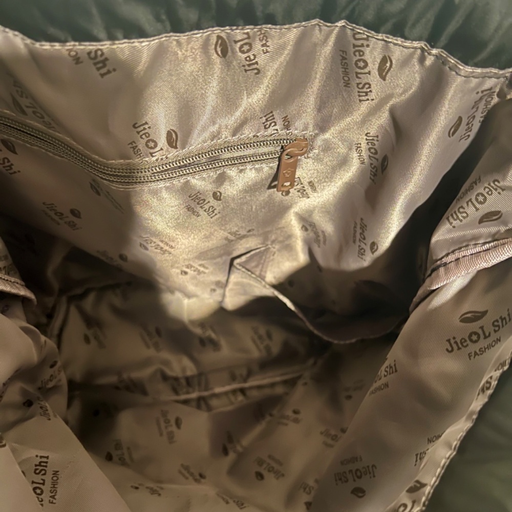 Comfortable Waterproof Drawstring Bag - image 4